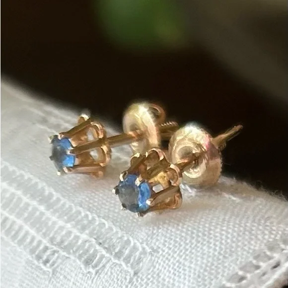 Antique 14k Flower Studs